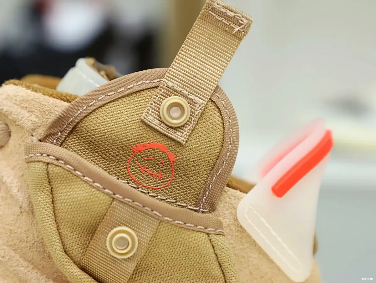 x Jordan Retro SP Khaki